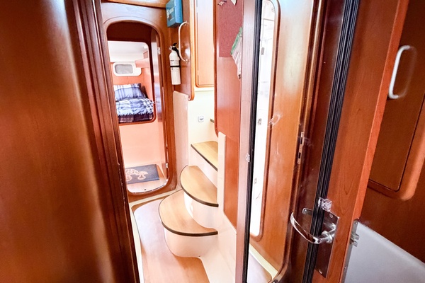 MYSTIQUE 40ft Leopard Yacht For Sale