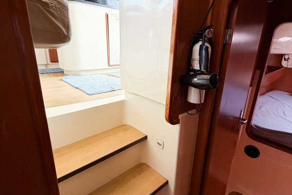 MYSTIQUE 40ft Leopard Yacht For Sale