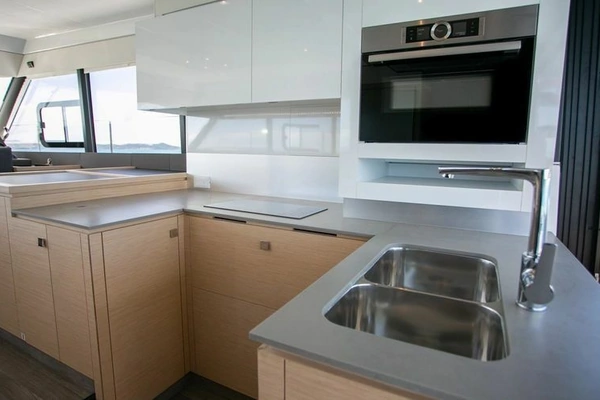 Fountaine Pajot  Yacht For Sale