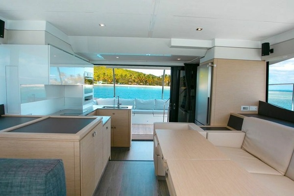 40ft Fountaine Pajot Yacht For Sale