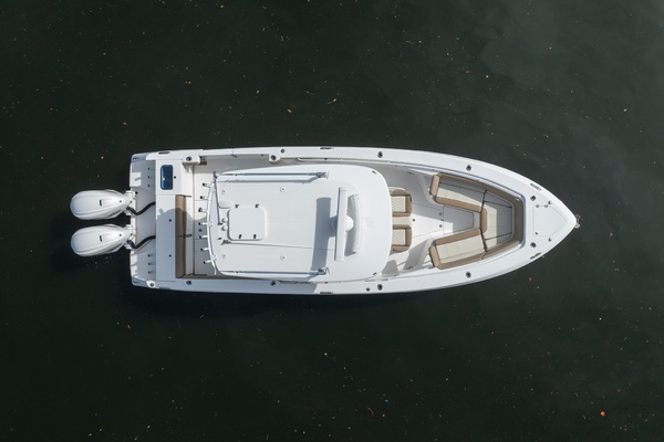 Mer Bare 33ft Everglades Yacht For Sale