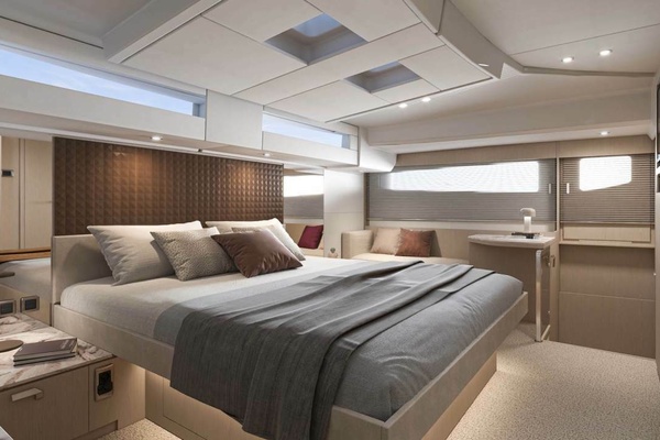 M6 48ft Prestige Yacht For Sale