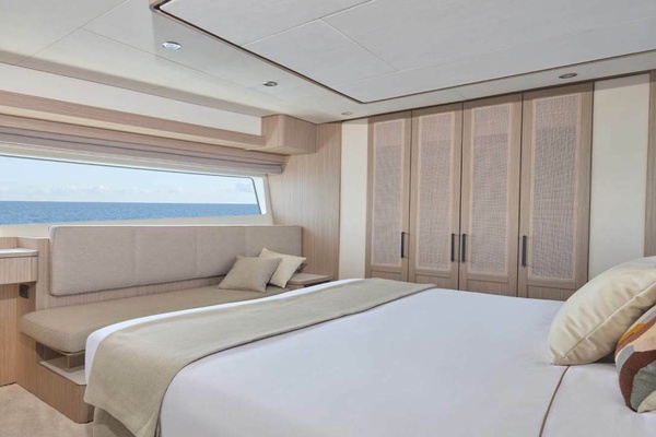 F6 7 67ft Prestige Yacht For Sale