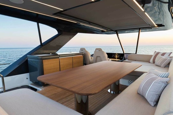 F6 7 67ft Prestige Yacht For Sale