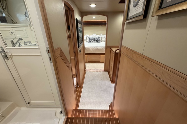 2021Marlow 72 ft Explorer 62E   JIA