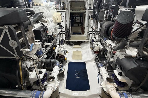 2021Marlow 72 ft Explorer 62E   JIA
