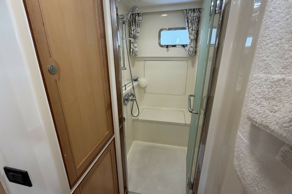 2021Marlow 72 ft Explorer 62E   JIA