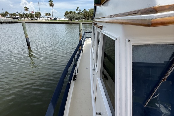 36ft Grand Banks Yacht For Sale