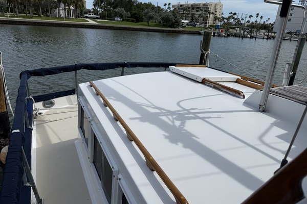 36ft Grand Banks Yacht For Sale