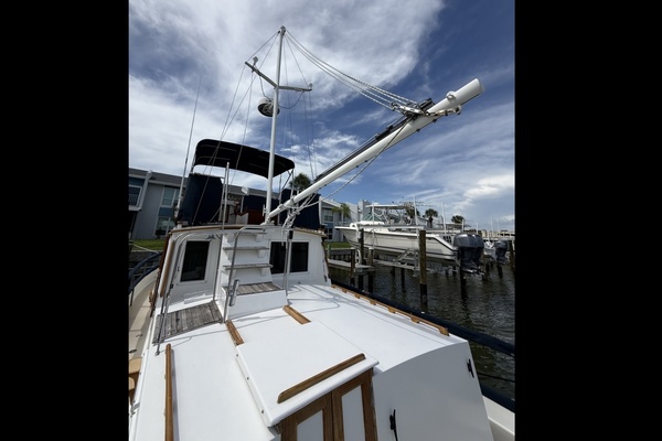 36ft Grand Banks Yacht For Sale