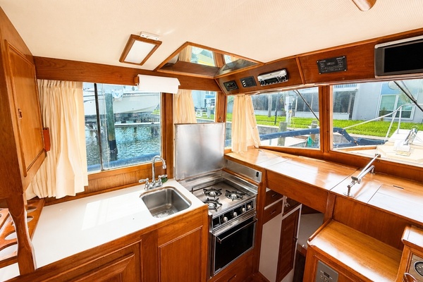 36ft Grand Banks Yacht For Sale