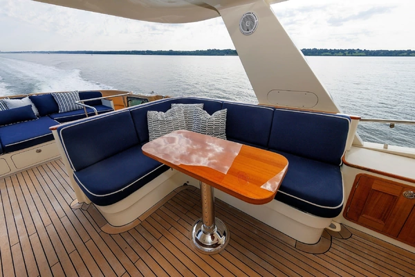 Hunt Yachts 72 Flybridge Yacht For Sale