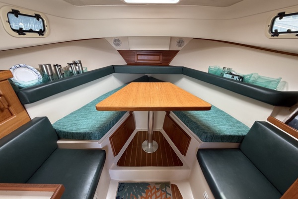 Knot On Call 30ft Mainship Yacht For Sale