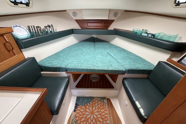 Knot On Call 30ft Mainship Yacht For Sale