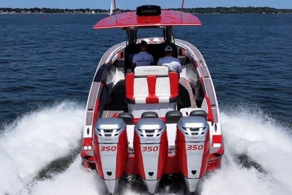 38ft Statement Yacht For Sale