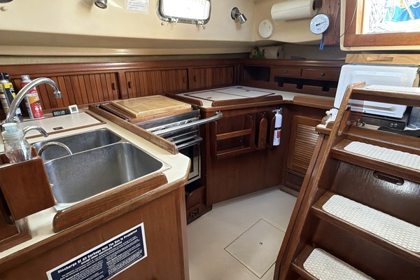 Turtle 35ft Island Packet Yacht For Sale