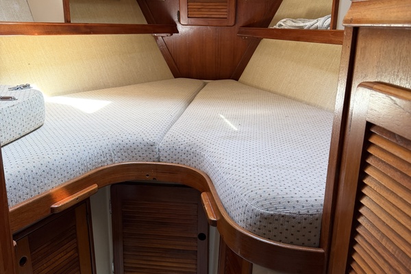 Turtle 35ft Island Packet Yacht For Sale