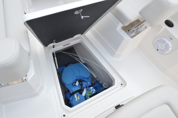 Bay Dawg 27ft Sailfish Yacht For Sale