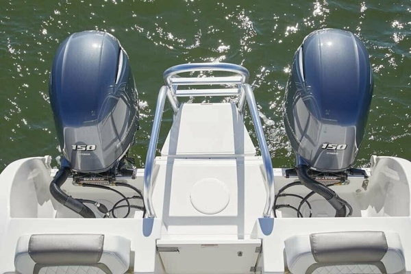 25ft World Cat Yacht For Sale