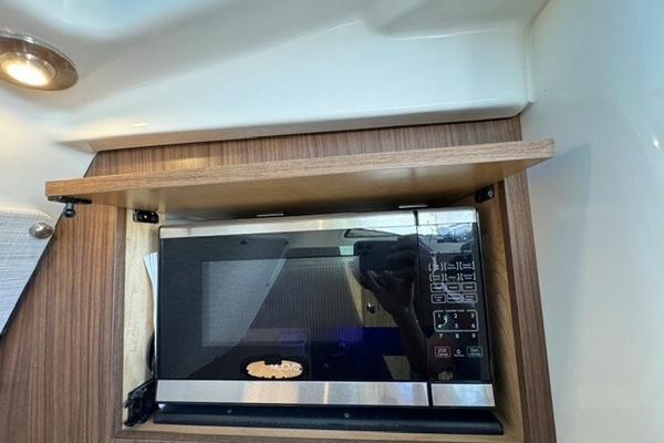 TOOTH AND NAIL 38ft Boston Whaler Yacht For Sale