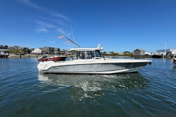 TOOTH AND NAIL 38ft Boston Whaler Yacht For Sale