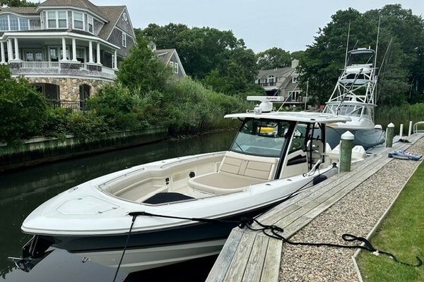 TOOTH AND NAIL 38ft Boston Whaler Yacht For Sale