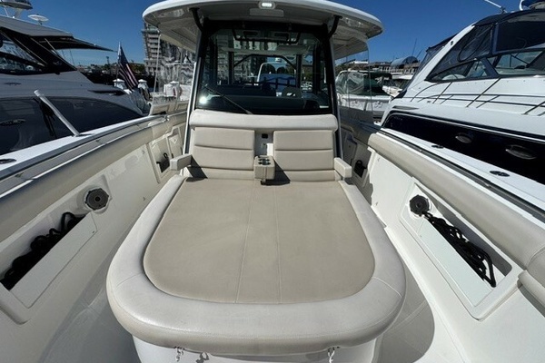 TOOTH AND NAIL 38ft Boston Whaler Yacht For Sale