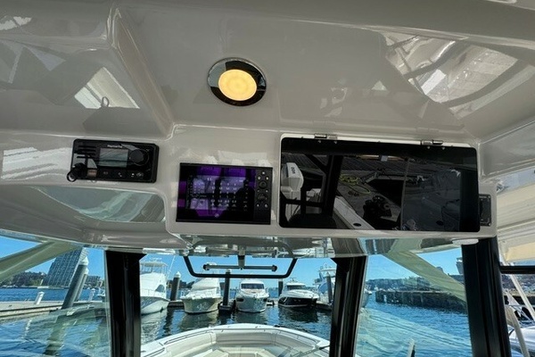 TOOTH AND NAIL 38ft Boston Whaler Yacht For Sale