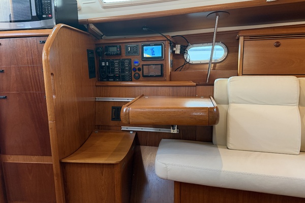 Slip Stream  35ft Jeanneau Yacht For Sale