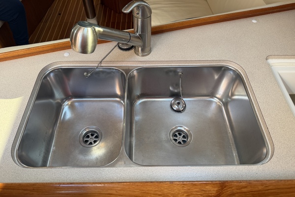 Slip Stream  35ft Jeanneau Yacht For Sale