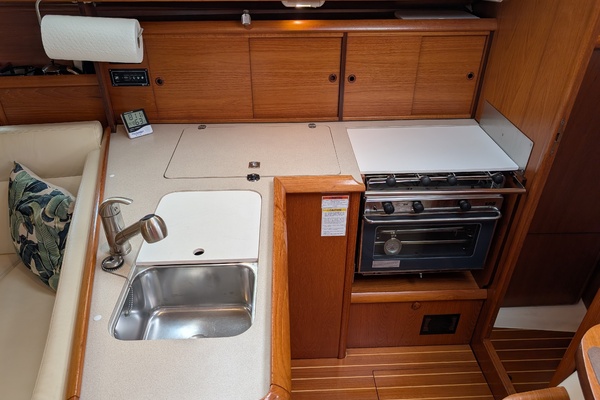Slip Stream  35ft Jeanneau Yacht For Sale