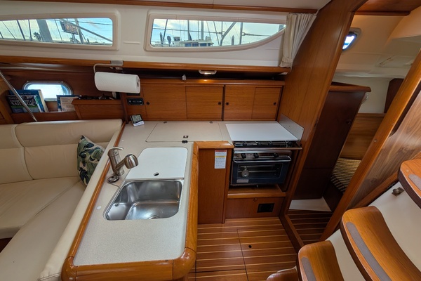 Slip Stream  35ft Jeanneau Yacht For Sale