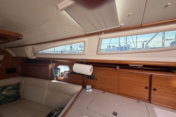 Slip Stream  35ft Jeanneau Yacht For Sale