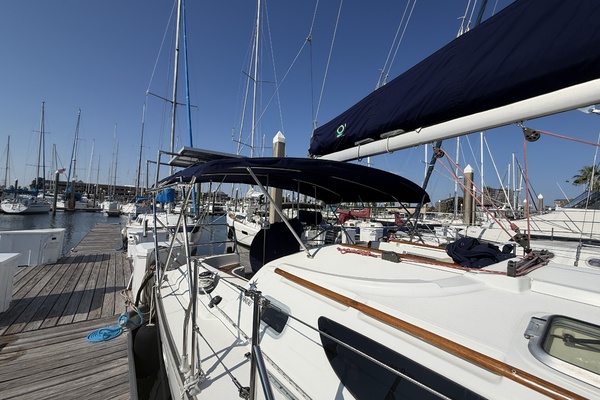 Slip Stream  35ft Jeanneau Yacht For Sale