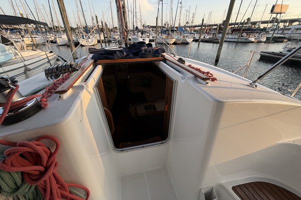 Slip Stream  35ft Jeanneau Yacht For Sale