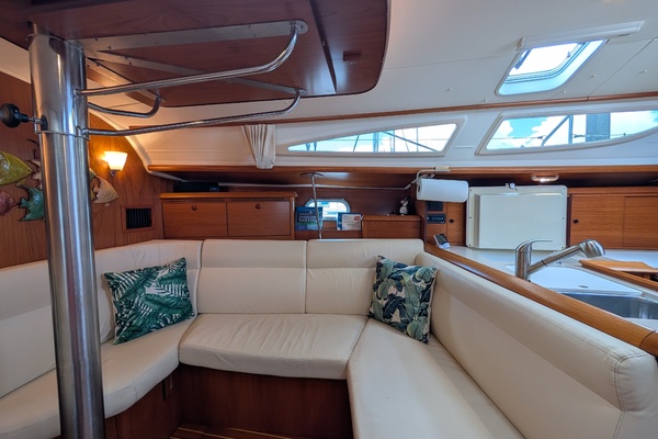Slip Stream  35ft Jeanneau Yacht For Sale