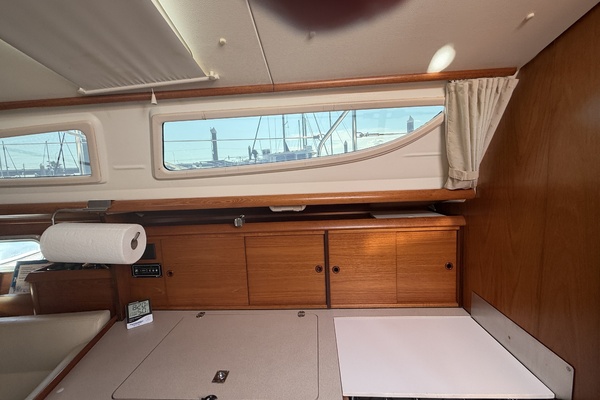 Slip Stream  35ft Jeanneau Yacht For Sale