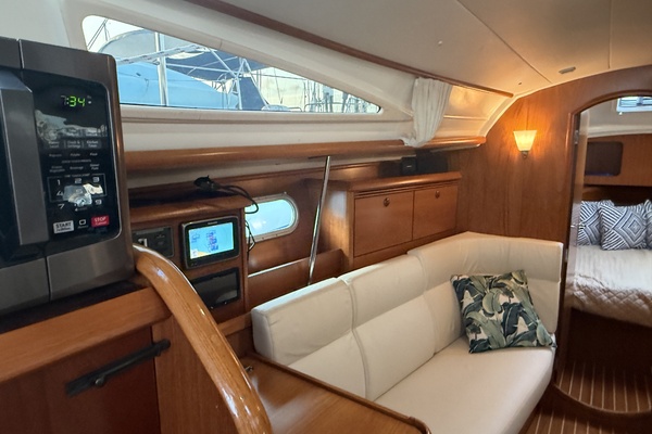 Slip Stream  35ft Jeanneau Yacht For Sale