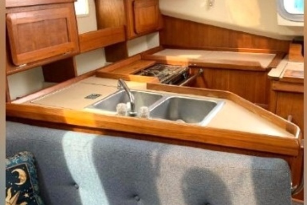 Danu 33ft Hunter Yacht For Sale