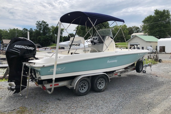 RUNAWAY 20ft Boston Whaler Yacht For Sale