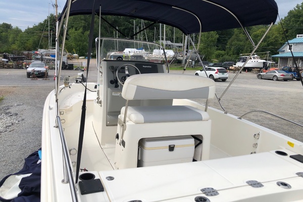 RUNAWAY 20ft Boston Whaler Yacht For Sale