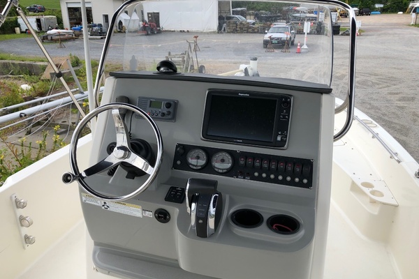 RUNAWAY 20ft Boston Whaler Yacht For Sale