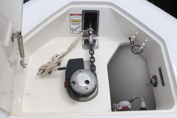 33ft Boston Whaler Yacht For Sale
