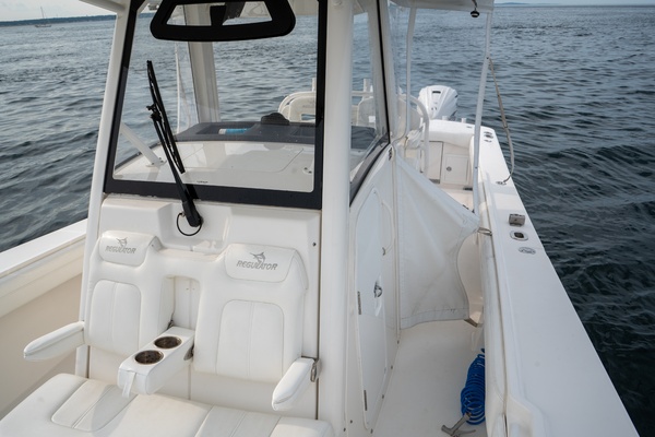 Reel Rough 34ft Regulator Yacht For Sale