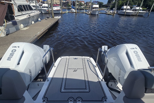 SeaRumDipity 38ft Four Winns Yacht For Sale