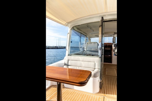 GOOMBAY 43ft MJM Yacht For Sale