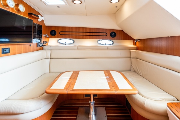 CRYSTAL SPRING 38ft Tiara Yachts Yacht For Sale