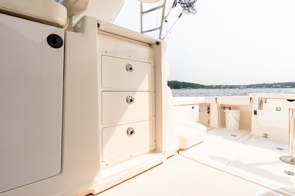 CRYSTAL SPRING 38ft Tiara Yachts Yacht For Sale