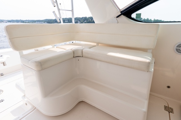 CRYSTAL SPRING 38ft Tiara Yachts Yacht For Sale