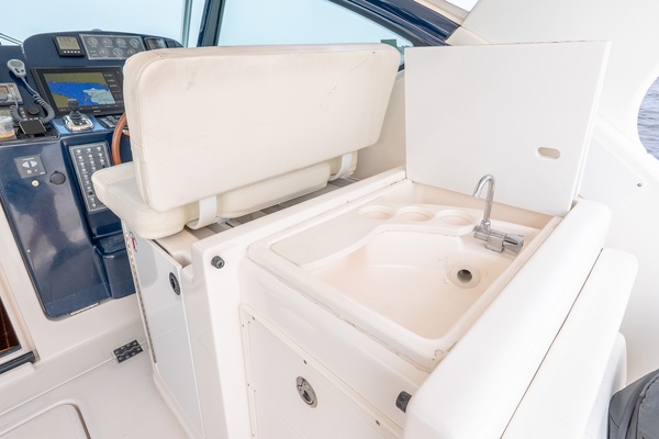 CRYSTAL SPRING 38ft Tiara Yachts Yacht For Sale
